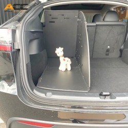 Trunk separator for dog for the Tesla Model Y