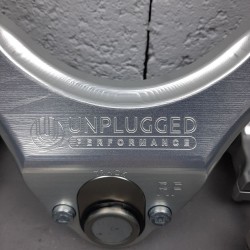 Bras de contrôle supérieurs avant réglables "Unplugged Performance" pour Tesla Model 3 &amp; Y