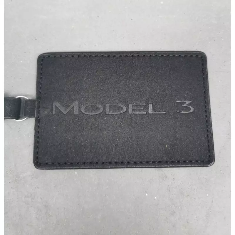 Kartenetui für Tesla Model 3