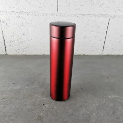 Electronic isothermal thermos with T logo