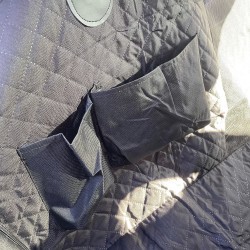 Basic rear seat protection for dogs for Tesla Model 3 & Y