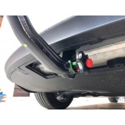 Flat bottom with hitch trap for Tesla Model 3